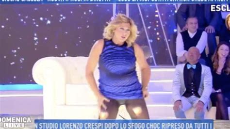 donne nude in tv|VIDEO PORNO DI SPETTACOLO IN DIRETTA .